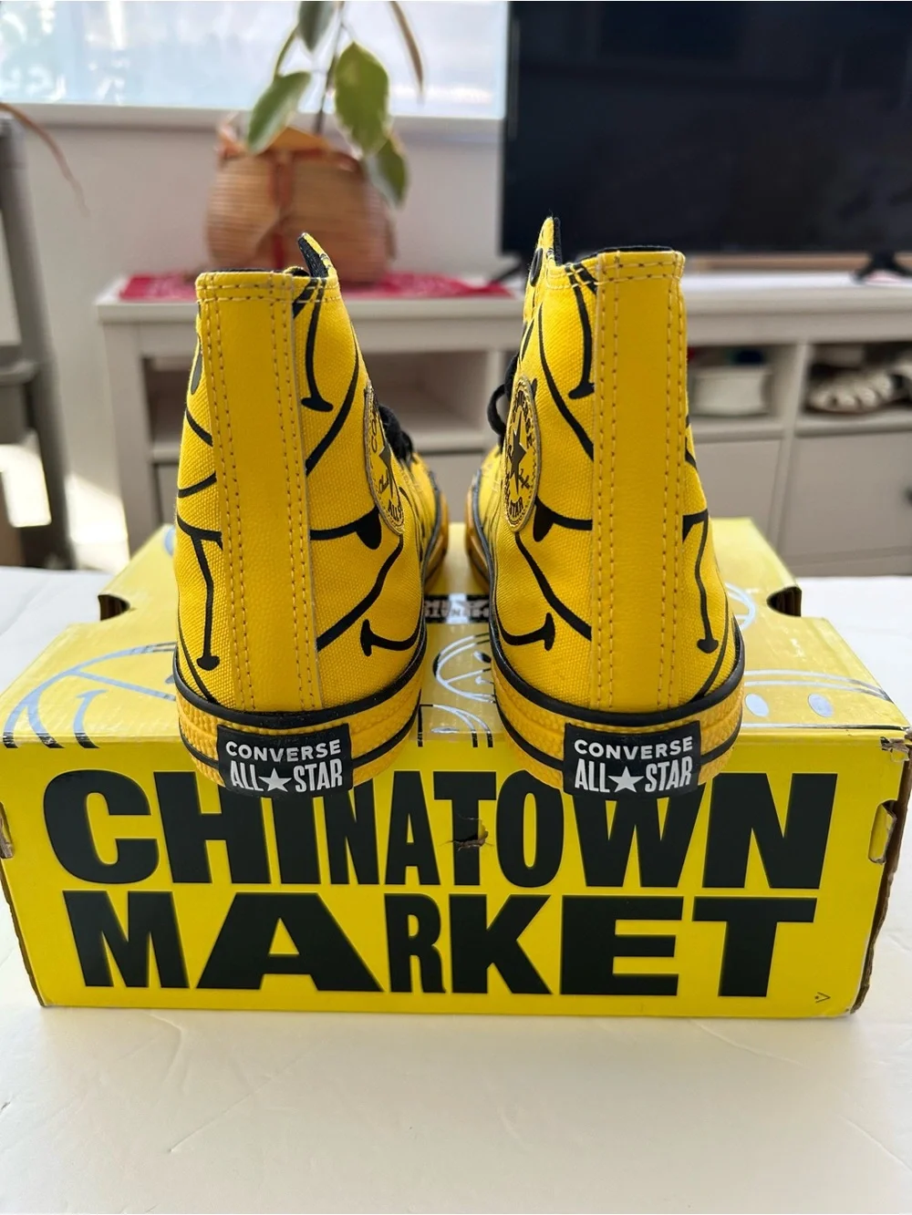 Converse x Chinatown Market CTAS Cyber Yellow Black High Top Smiley Sneaker Sz 3